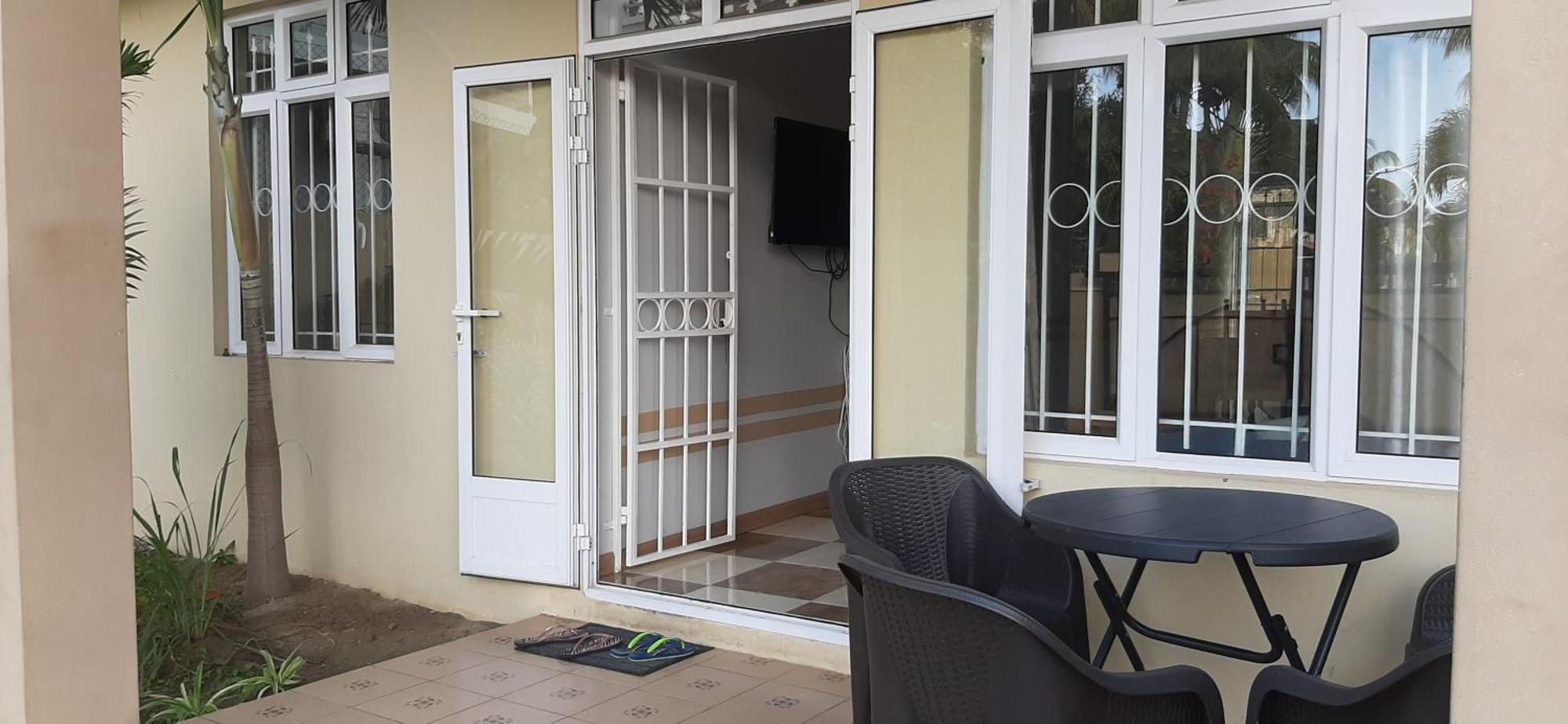 Ground Floor Lovely Two Bedrooms Apartment Flic-en-Flacq Exteriér fotografie
